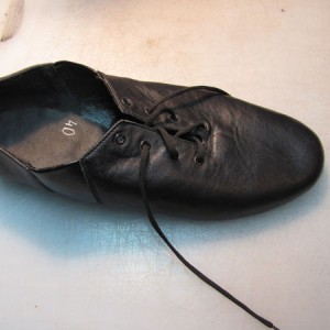 Театральная обувь